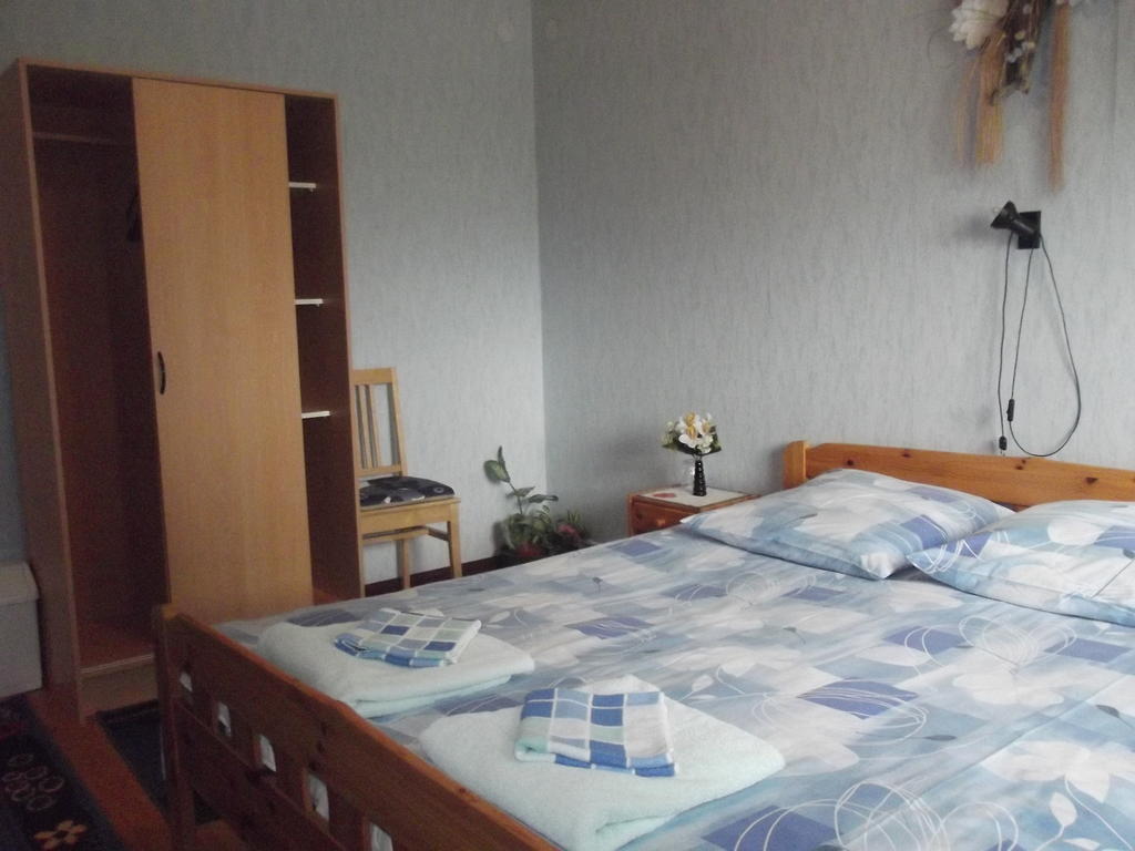 Kure Guesthouse Rahinge Kamer foto
